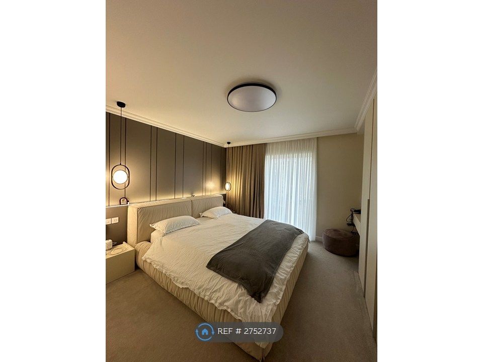 Property photo 1 of 14 Bedroom 1