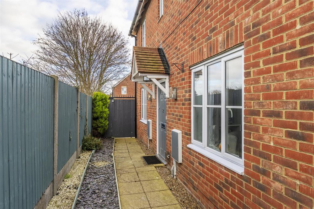 Property photo 2 of 29