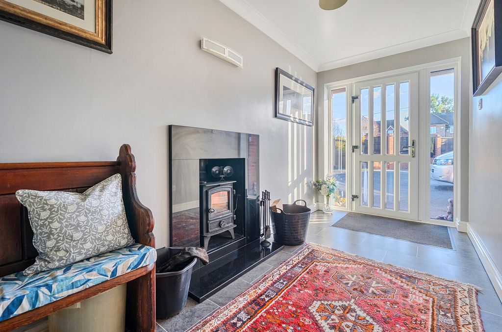 Property photo 3 of 21 Hallway