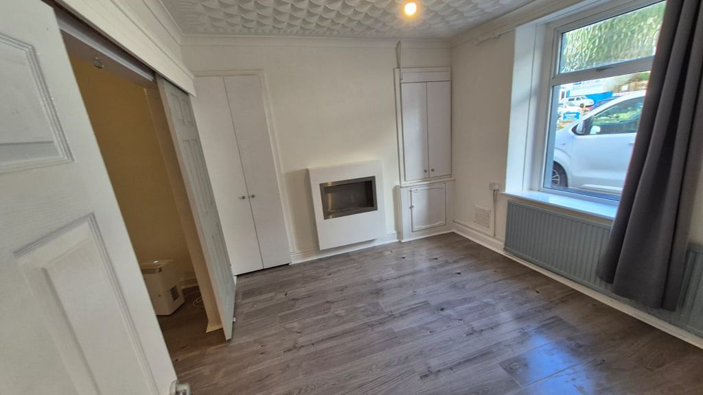 Property photo 3 of 13 Gallery