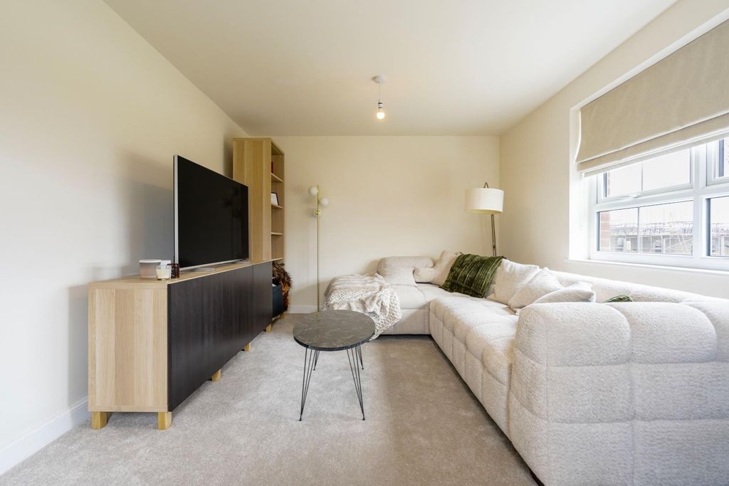 Property photo 2 of 10 Living Room