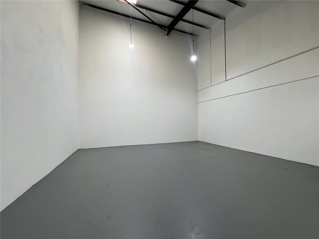 Property photo 3 of 3 Picture No. 03