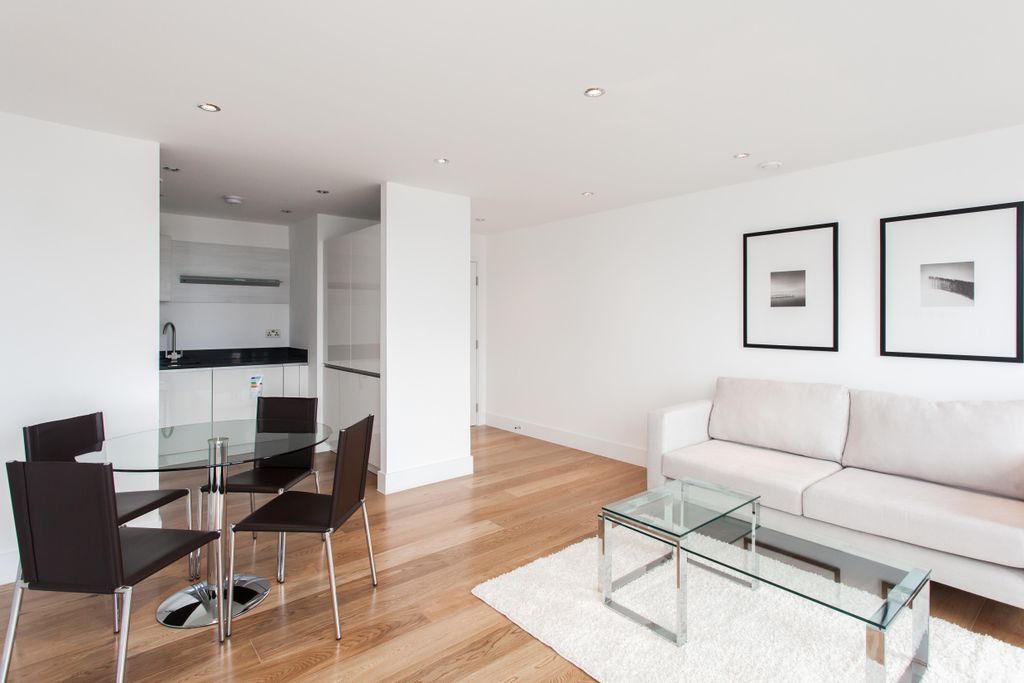 Property photo 2 of 8 Reception