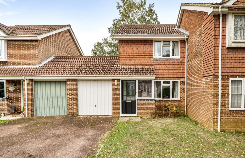 Property photo 1 of 12 Picture No. 24