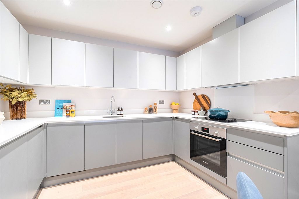 Property photo 3 of 14 Kitchen
