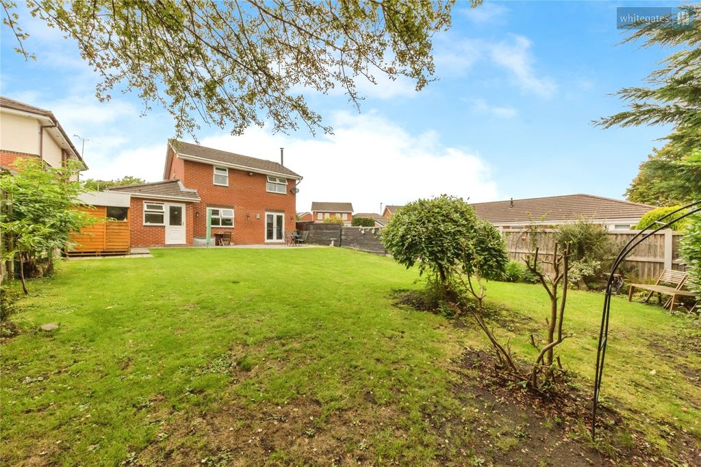Property photo 2 of 19 Picture No. 22