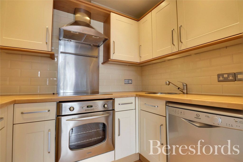 Property photo 1 of 7 Kitchen View 1