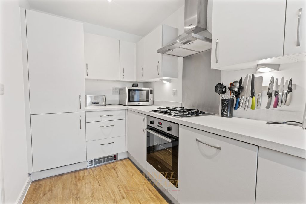 Property photo 3 of 22