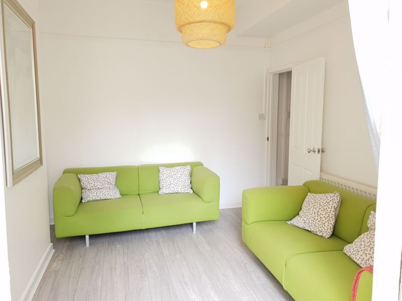 Property photo 2 of 14 Photo 11