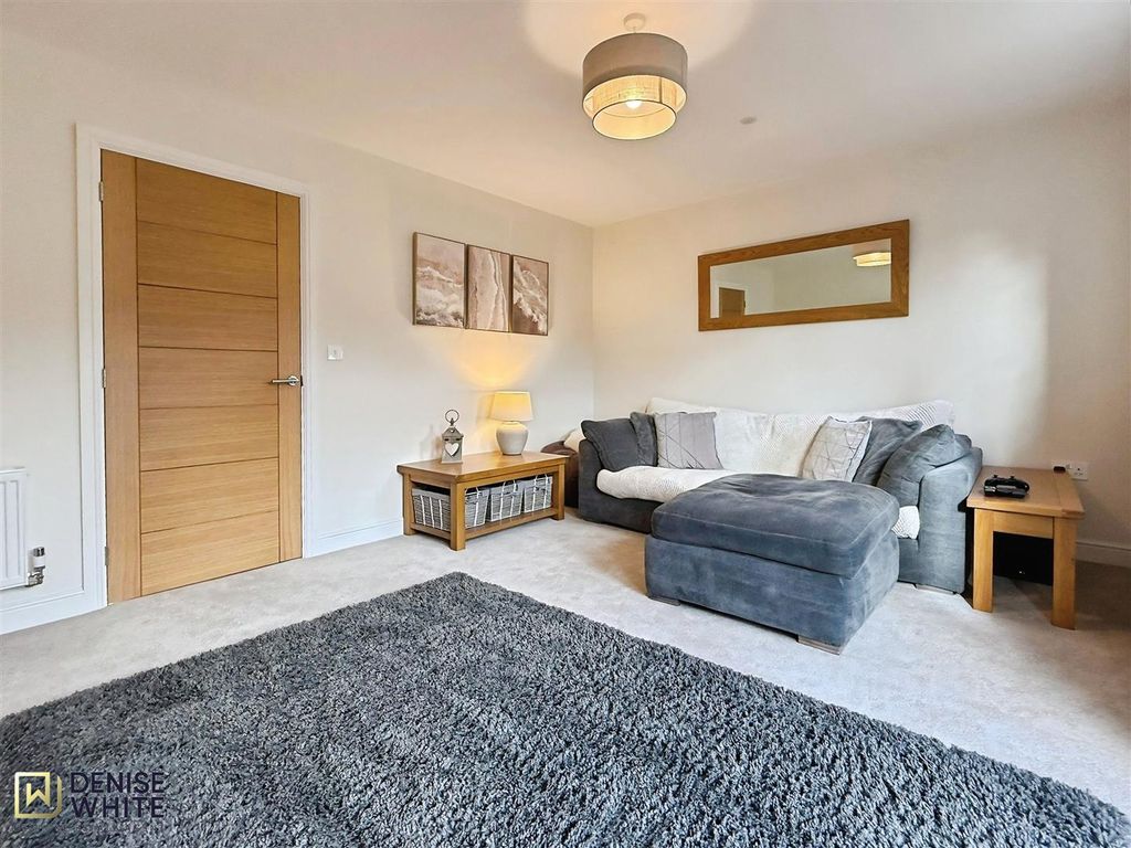 Property photo 3 of 26 Living Room