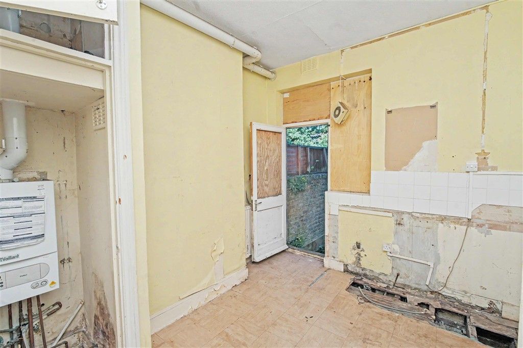 Property photo 3 of 5