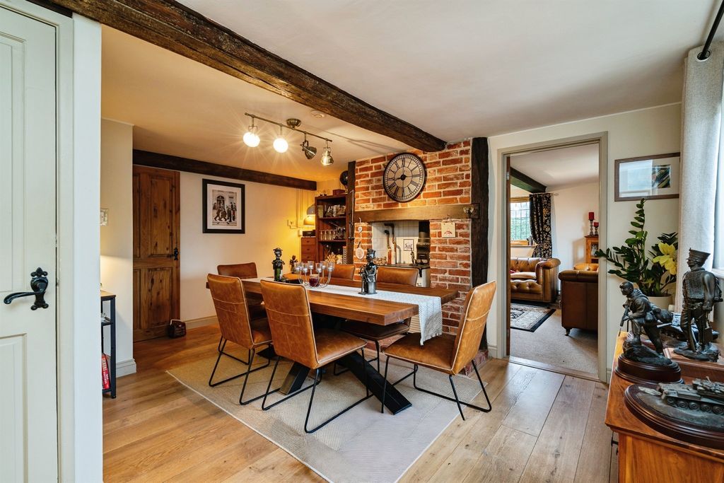 Property photo 2 of 24