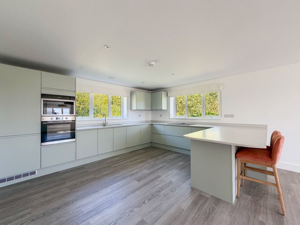 Property photo 3 of 19 5125596