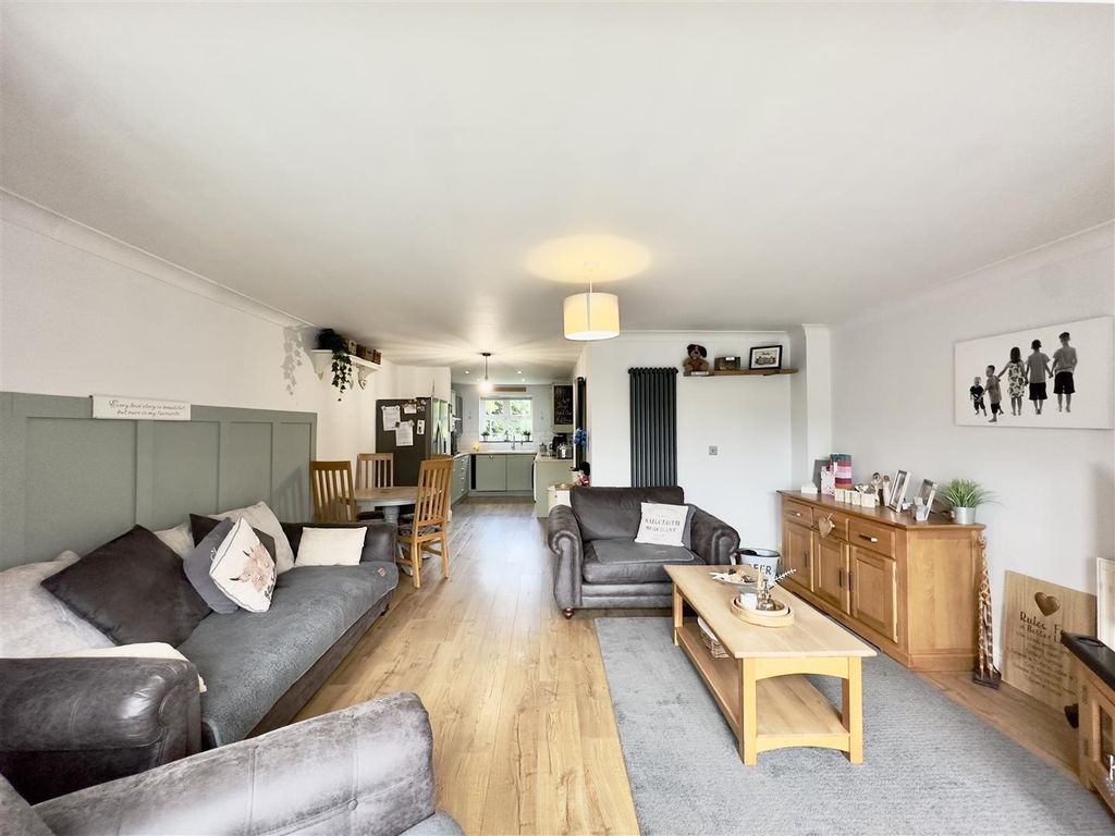 Property photo 2 of 21 3