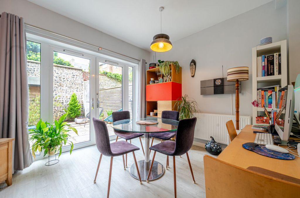 Property photo 2 of 16 1446983-22-69E0c6...