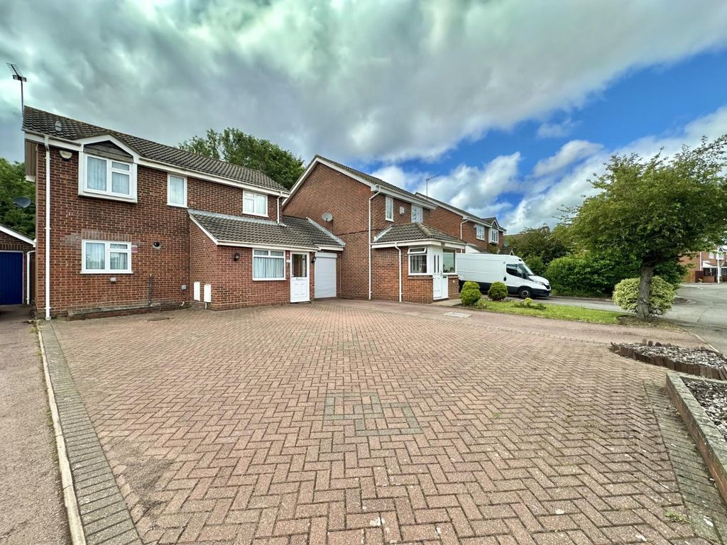 Property photo 1 of 16 12Fc61Ac-1320-4Adc-9E1F-53E32A84F563.Jpg
