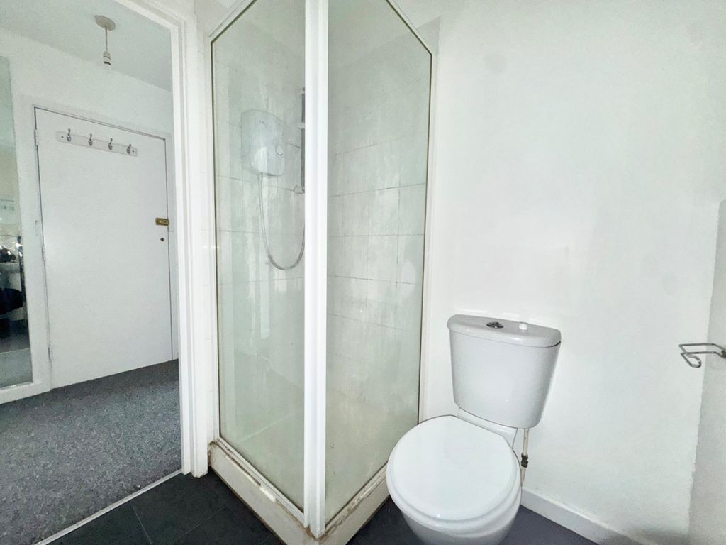 Property photo 3 of 8 Picture 3