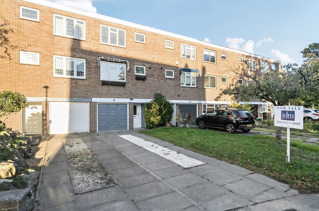 Property photo 1 of 15 1363641-16-68E3Fb...