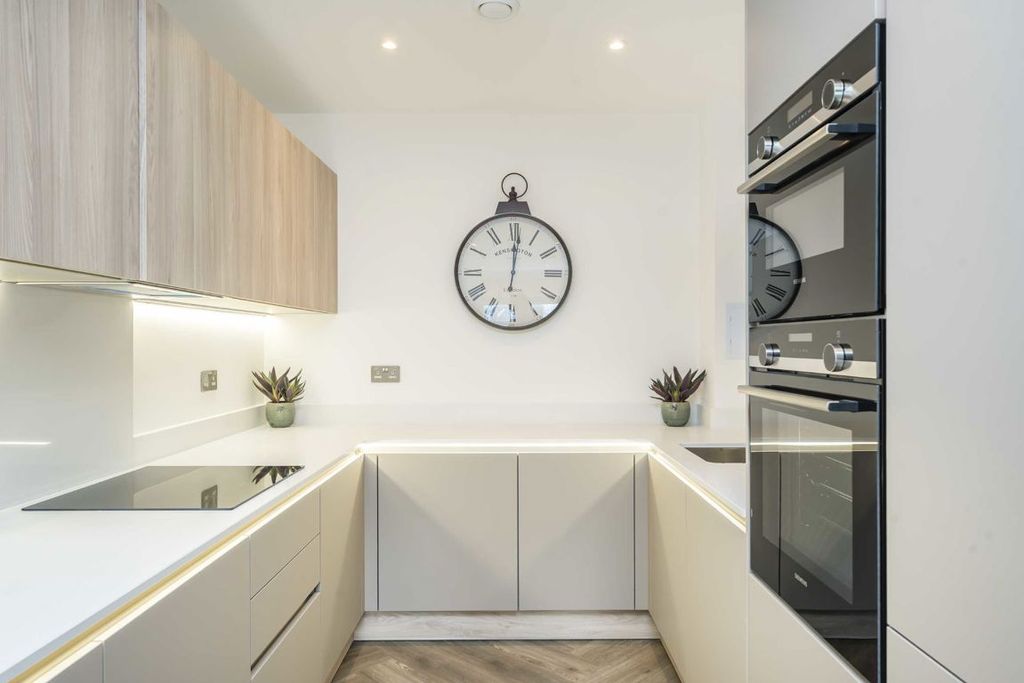 Property photo 2 of 5