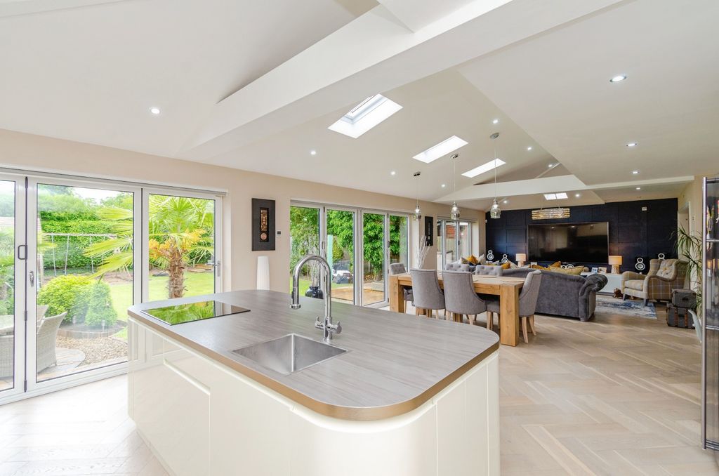 Property photo 2 of 20 Kitchen/Dining Room/Living Room