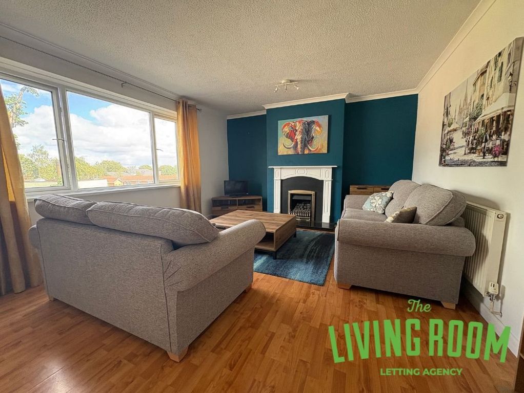 Property photo 1 of 7 Lounge