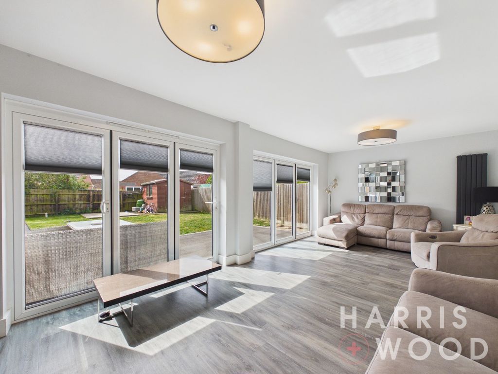 Property photo 2 of 27 4796912