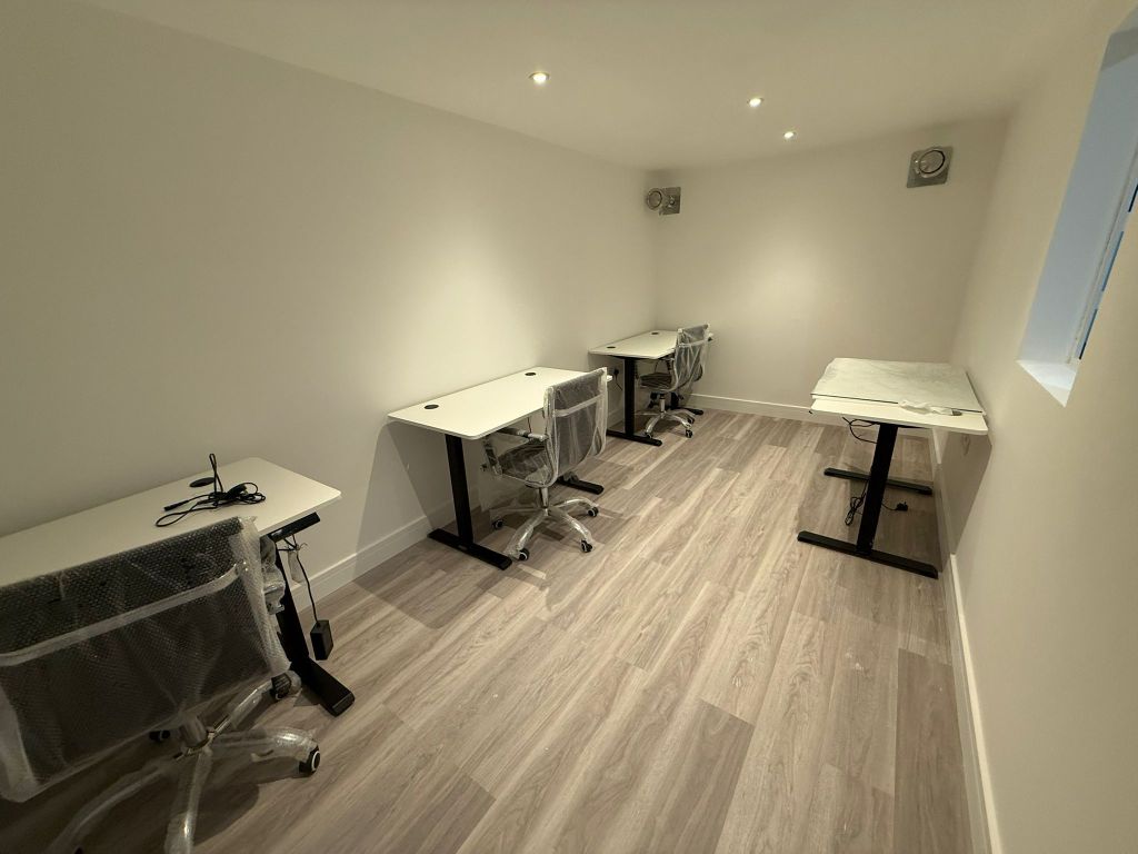 Property photo 2 of 8