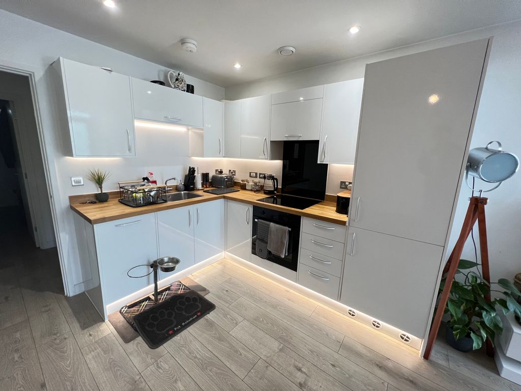 Property photo 2 of 8 Image