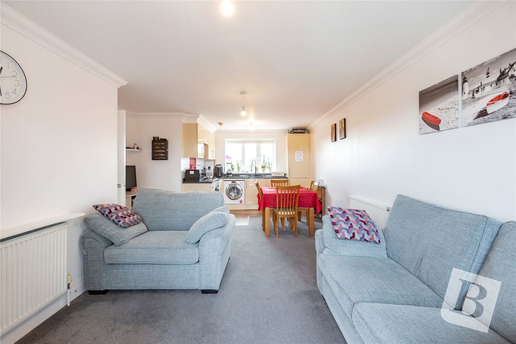 Property photo 1 of 13 Lounge