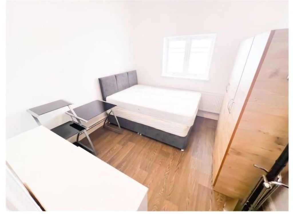 Property photo 1 of 2