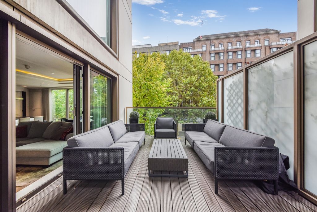 Property photo 2 of 18 Dsc_4046_High