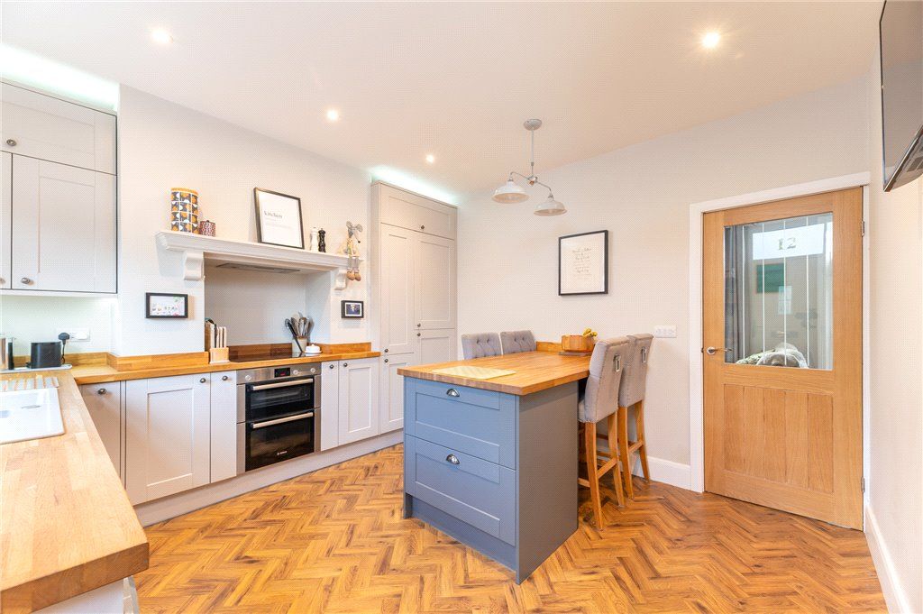 Property photo 3 of 19 Dining Kitchen