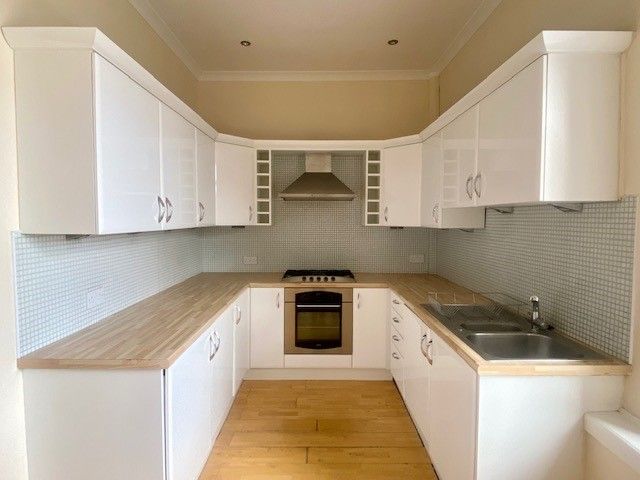 Property photo 2 of 12 Kitchen