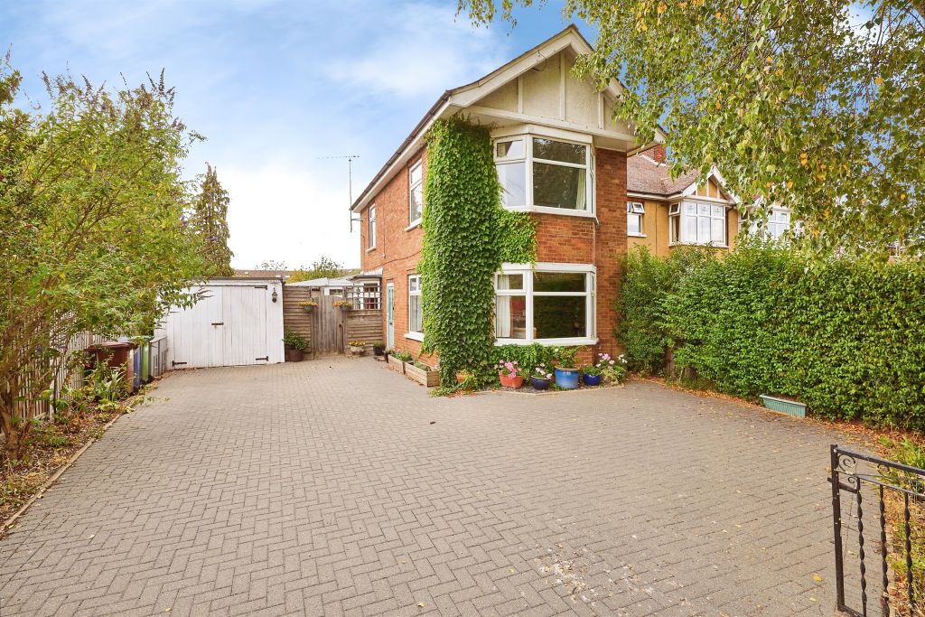 Property photo 1 of 20