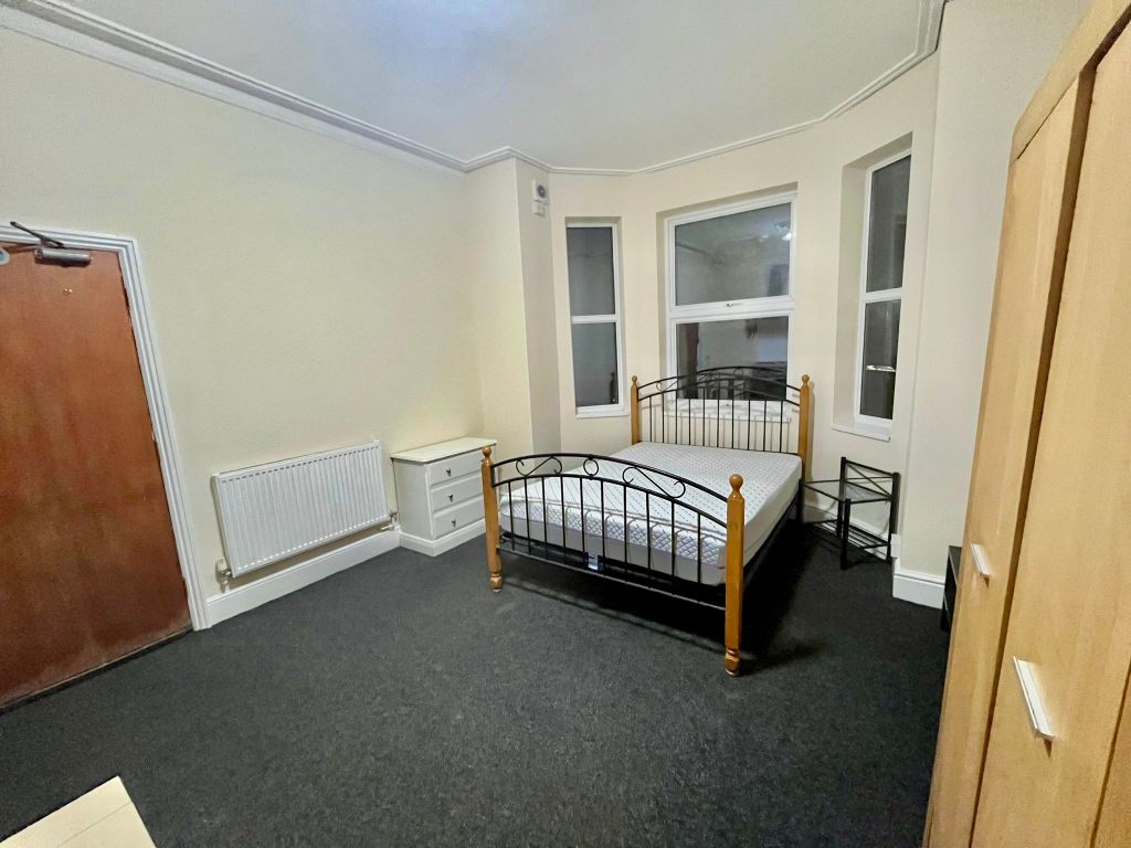 Property photo 3 of 3 Image