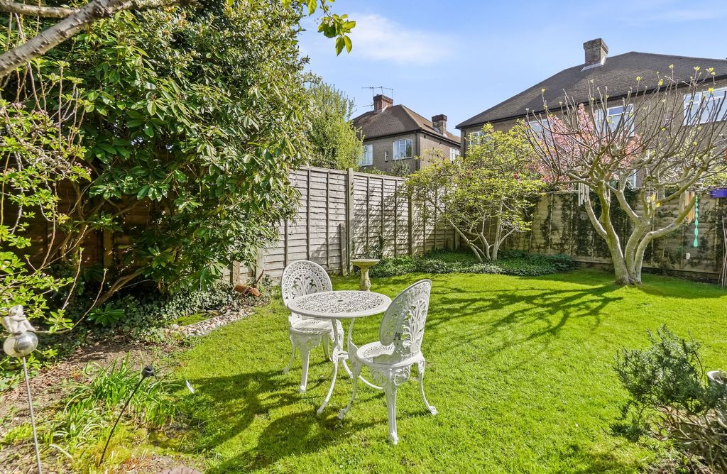 Property photo 3 of 12