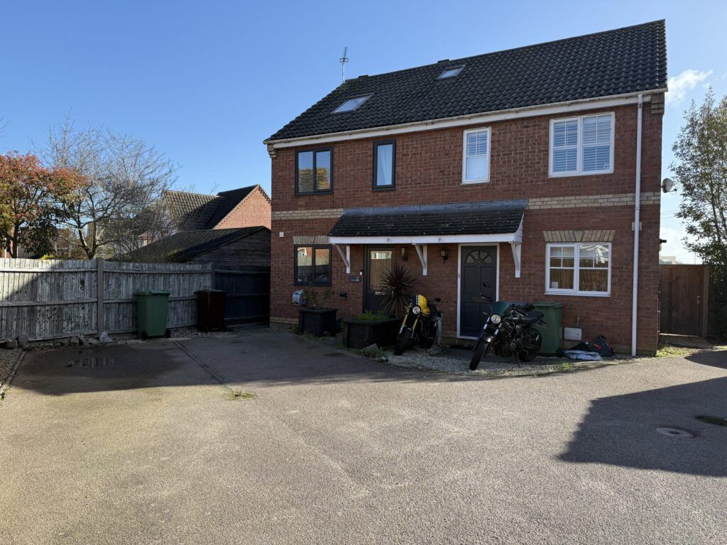 Property photo 1 of 26