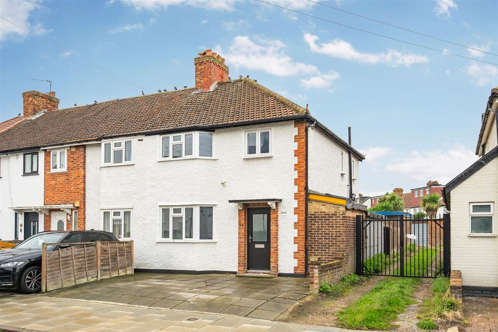 Property photo 1 of 13 54 Highfield Road-2.Jpg