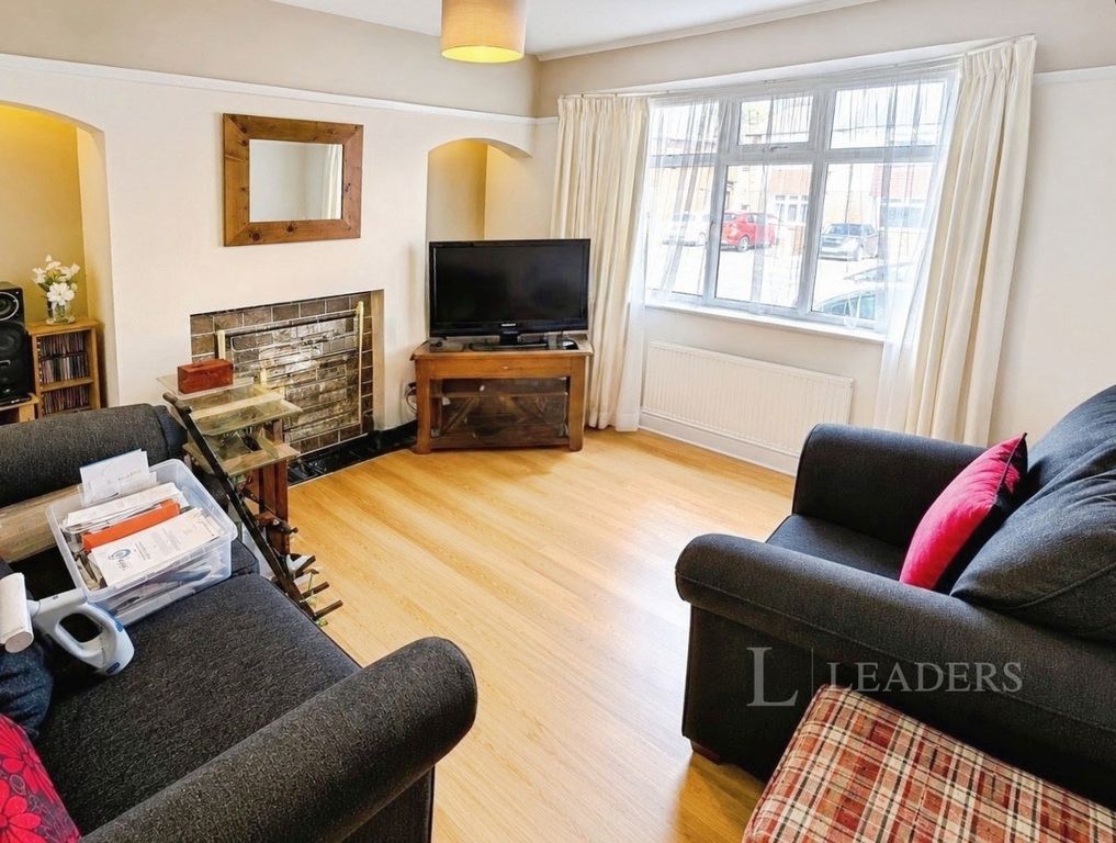 Property photo 2 of 11 Pbox-Img.Jpg