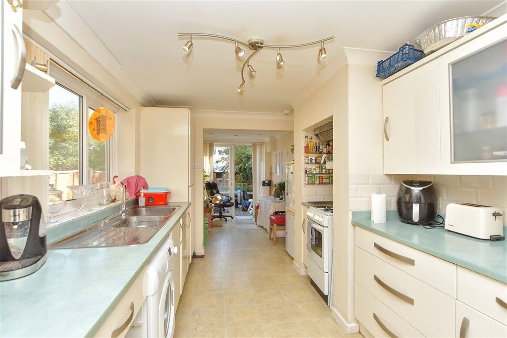 Property photo 2 of 14 Kitchen