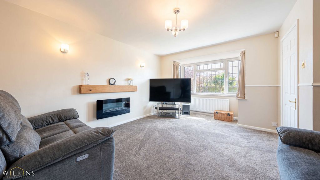 Property photo 3 of 39 Photograph