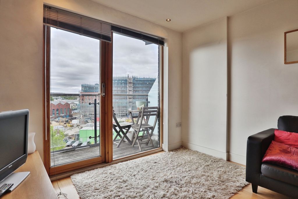 Property photo 3 of 11 Living Area