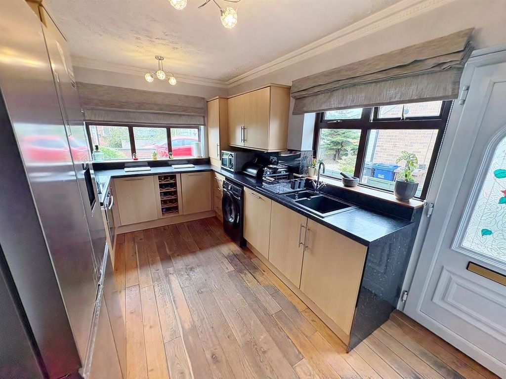 Property photo 2 of 26 Kitchen