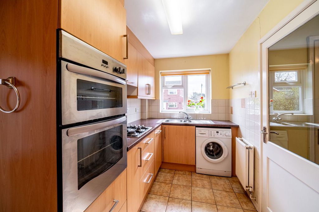 Property photo 3 of 15