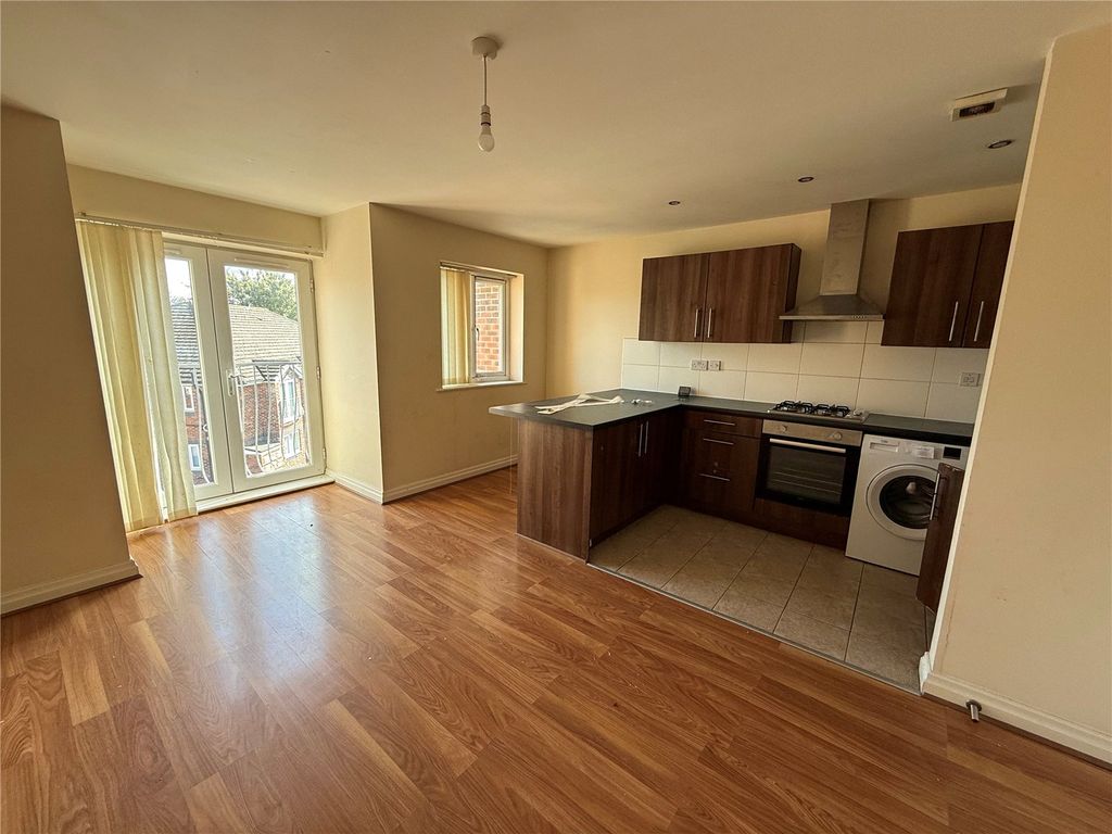 Property photo 2 of 14 Picture No. 12