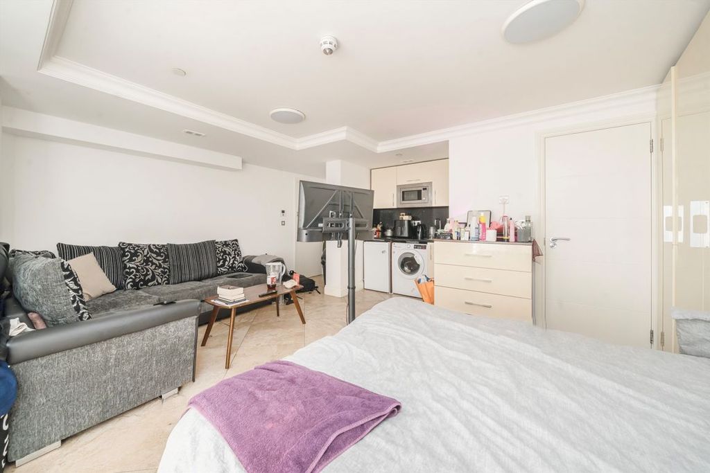 Property photo 2 of 4