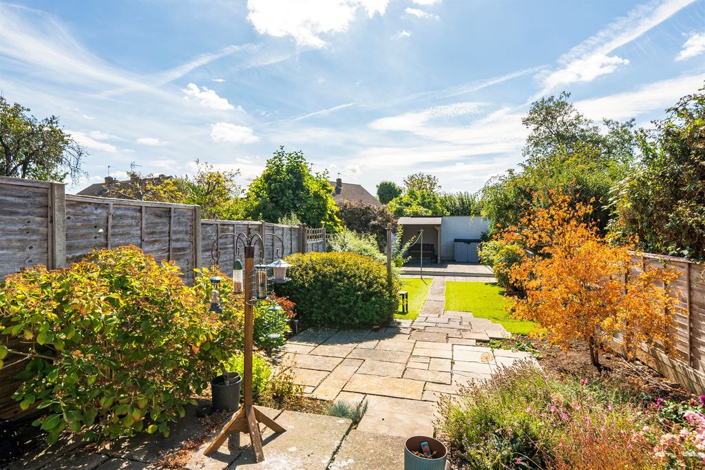 Property photo 2 of 12