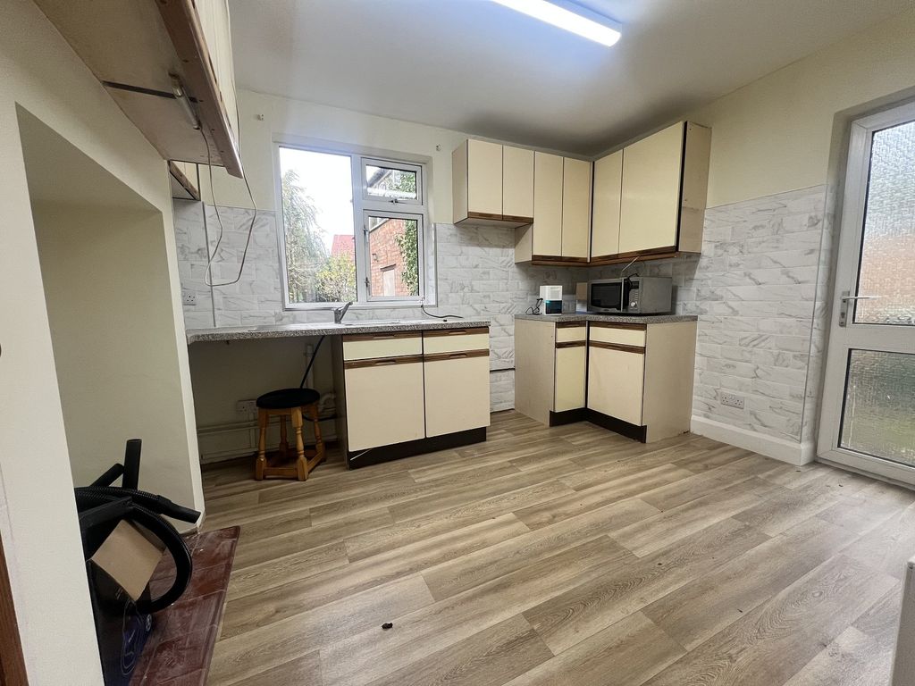 Property photo 2 of 18 Not Specified