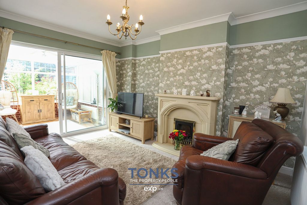 Property photo 2 of 26