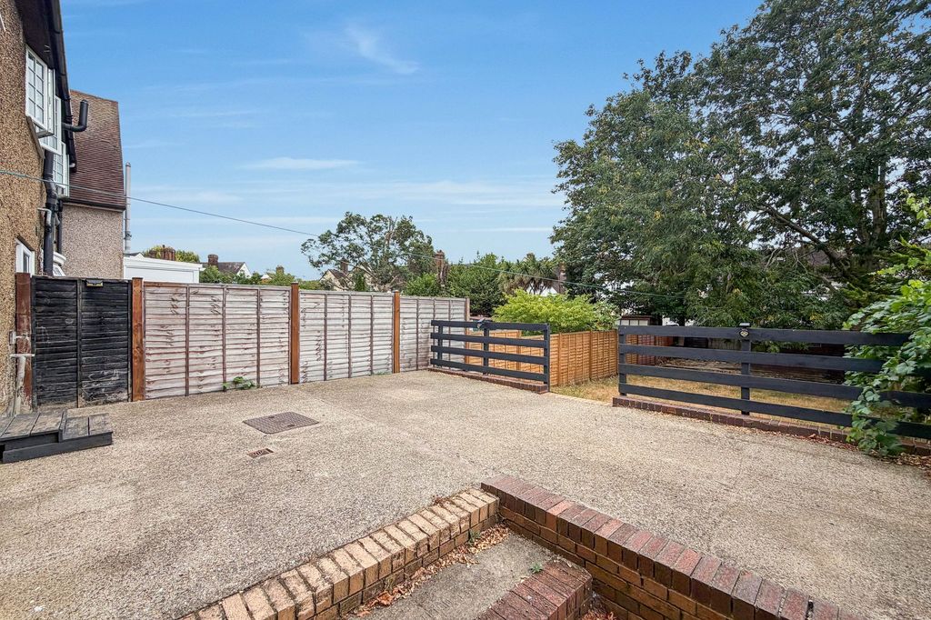 Property photo 3 of 21